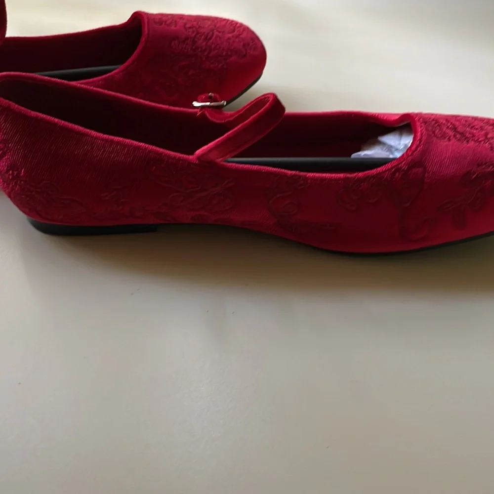 Red Embroidered Ballet Flats - Picture 5 of 6